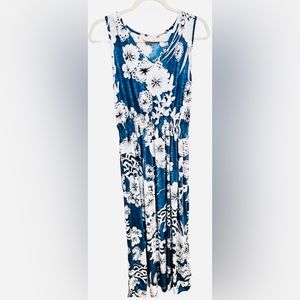 Maxi Dress | size M | Doesn’t wrinkle!! Perfect travel dress!